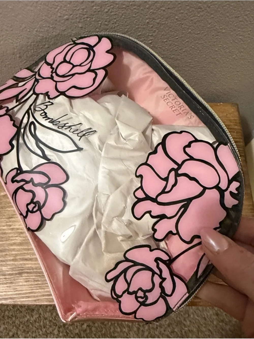 Victoria's Secret NWOT Bombshell Pink and Black Floral zipper case pouch